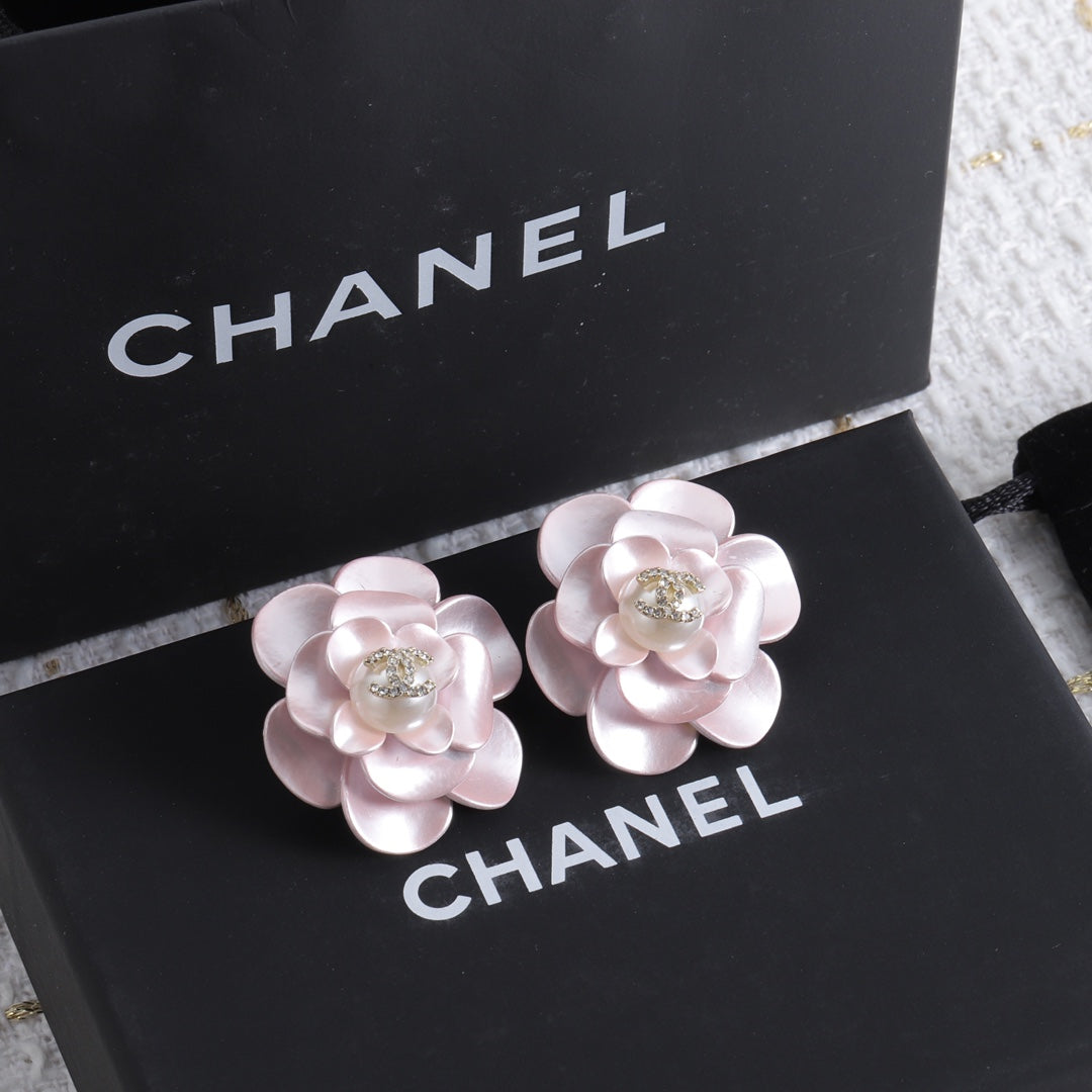 Fashion CC Flower Pearl Earrings