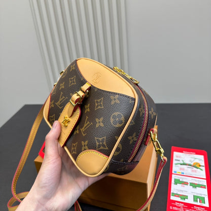 Fashion Clover Crossbody Bag