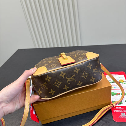 Fashion Clover Crossbody Bag