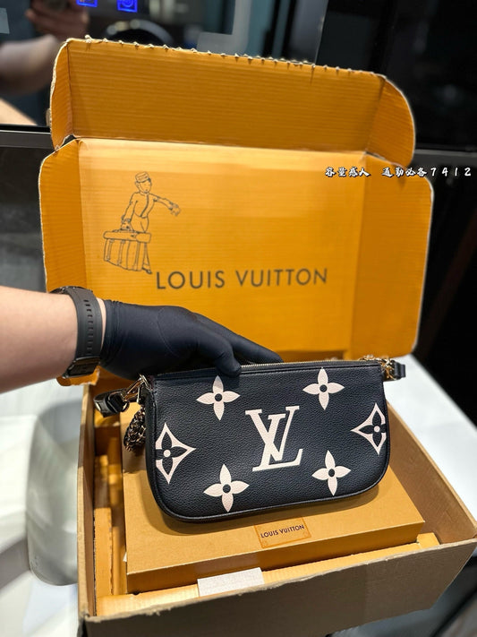 Fashion Clover Crossbody Bag