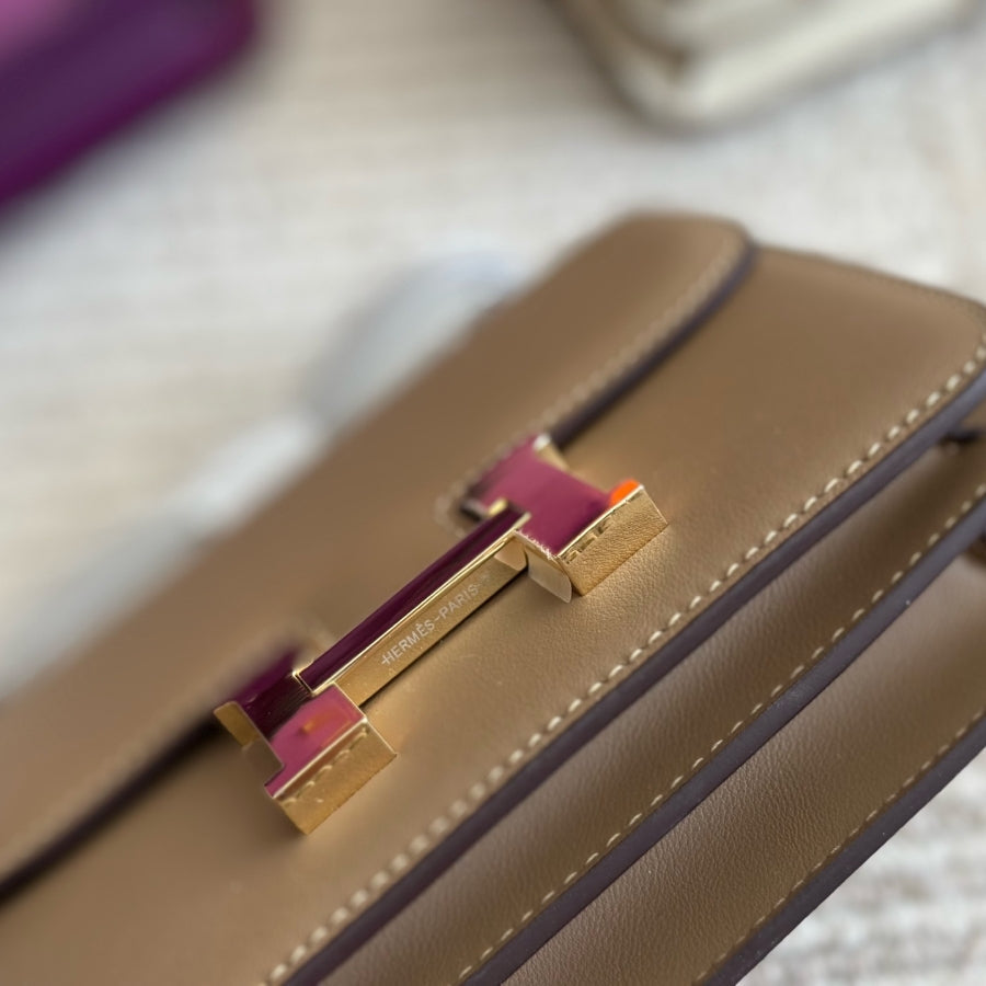 Fashion H letter messenger bag