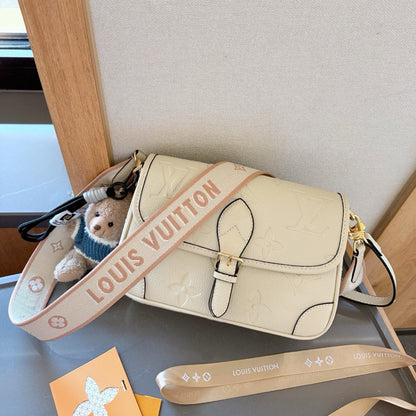 Fashion Clover Crossbody Bag