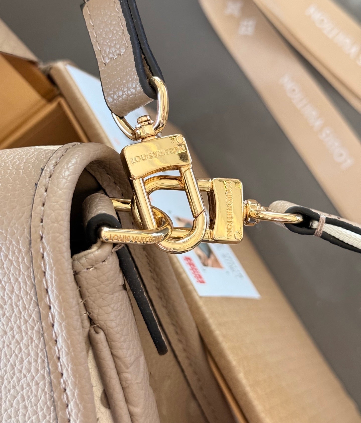 Fashion Clover Crossbody Bag