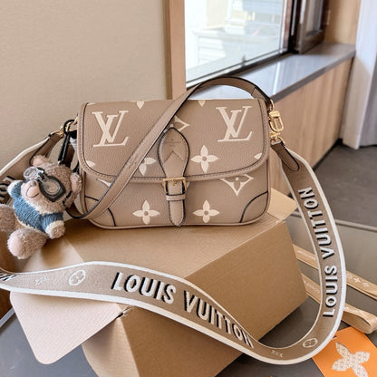 Fashion Clover Crossbody Bag