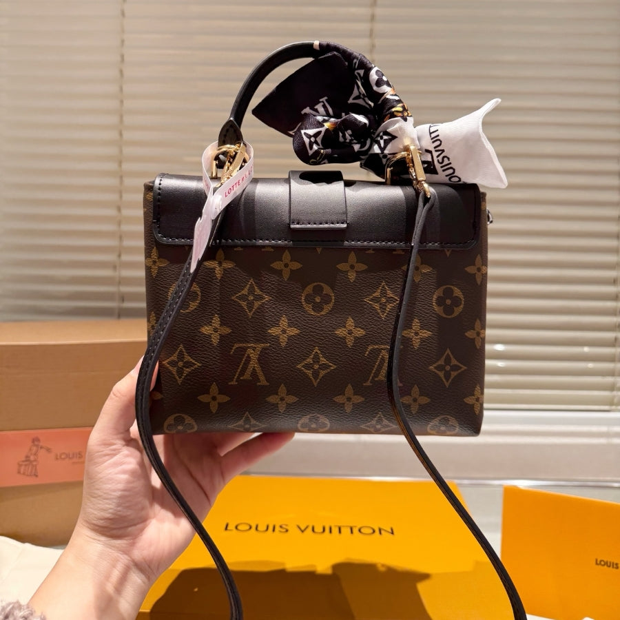 Fashion Clover Crossbody Bag