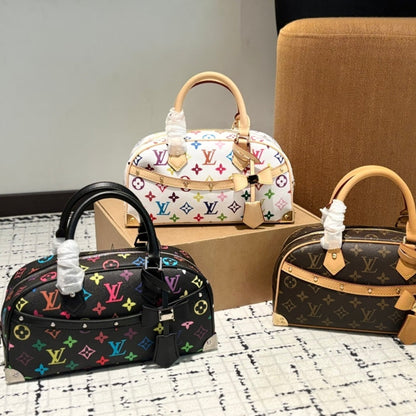 Fashion Clover Crossbody Bag