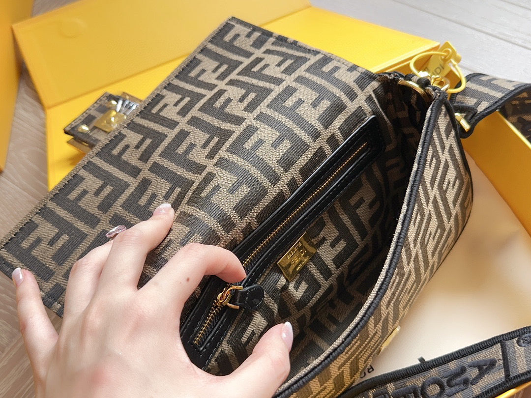 Fashion FF Crossbody Bag