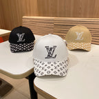 Fashionable four-leaf clover letter baseball cap