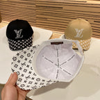 Fashionable four-leaf clover letter baseball cap
