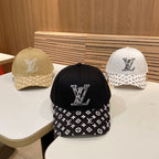 Fashionable four-leaf clover letter baseball cap