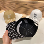 Fashionable four-leaf clover letter baseball cap