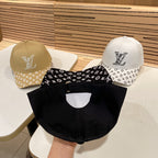 Fashionable four-leaf clover letter baseball cap