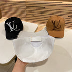Fashionable four-leaf clover letter baseball cap
