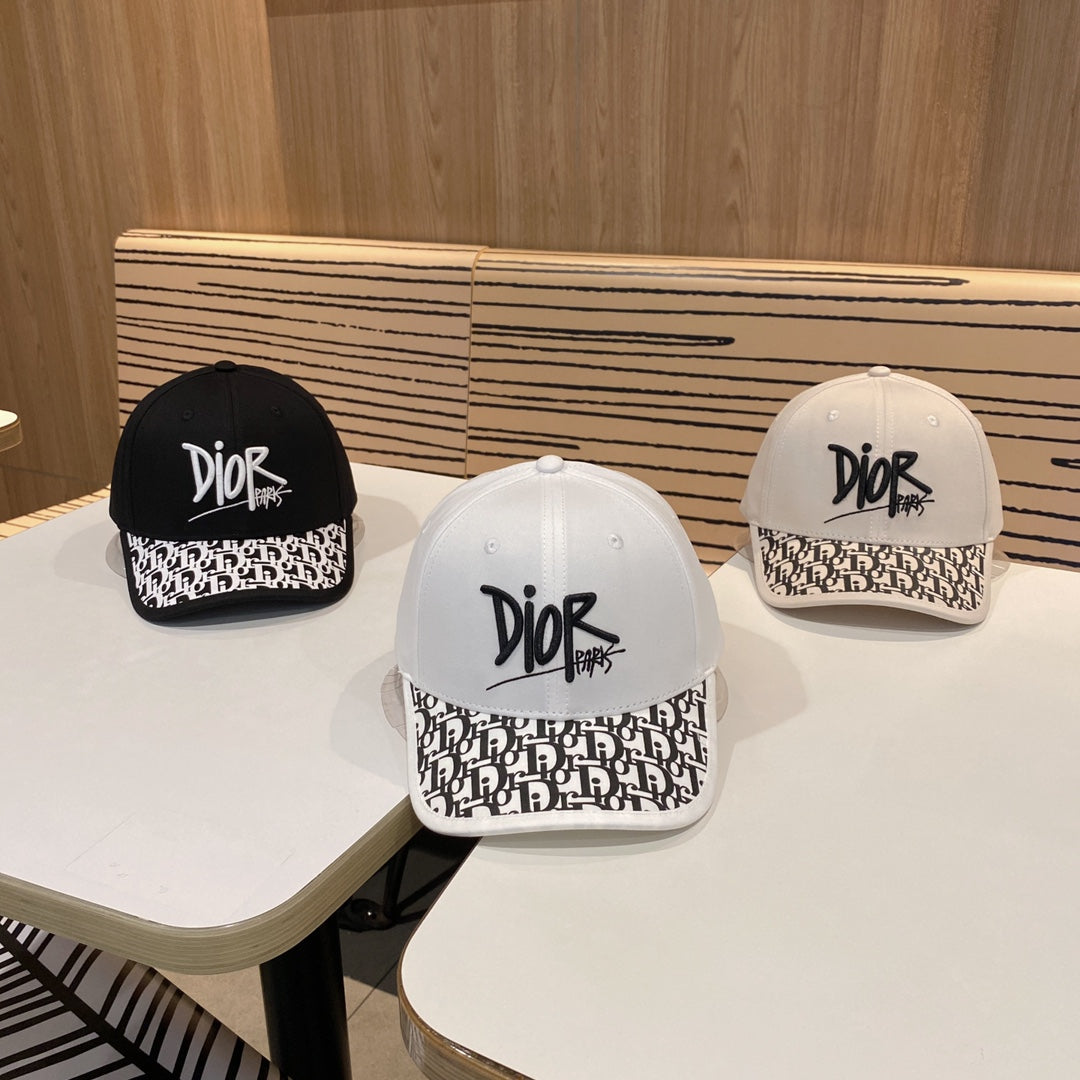 Fashion CD letter baseball cap