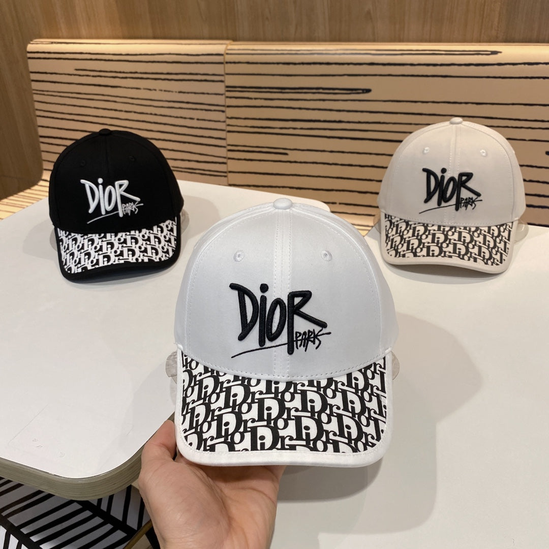 Fashion CD letter baseball cap