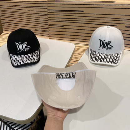 Fashion CD letter baseball cap