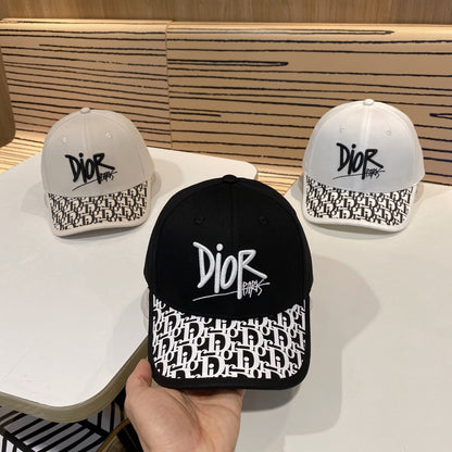 Fashion CD letter baseball cap
