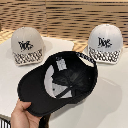 Fashion CD letter baseball cap