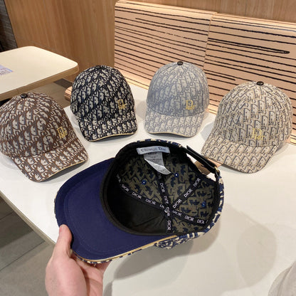 Fashion CD letter baseball cap