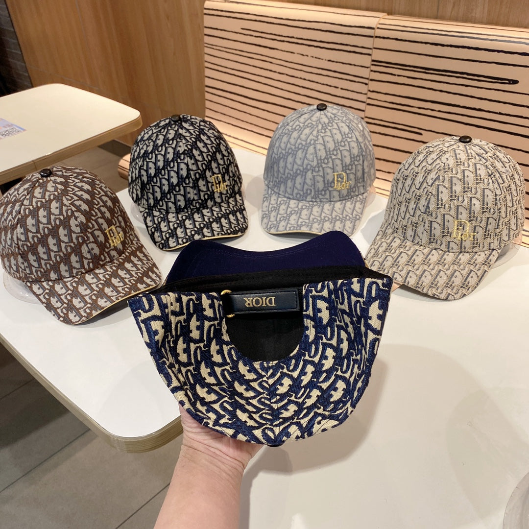 Fashion CD letter baseball cap