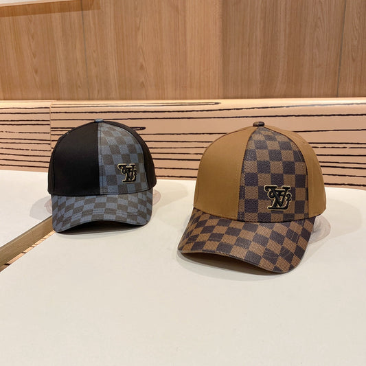 Fashionable four-leaf clover letter baseball cap