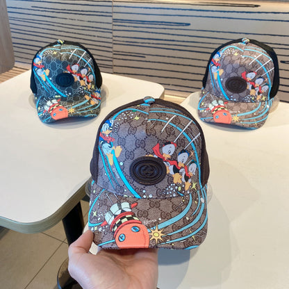 Fashionable four-leaf clover letter baseball cap