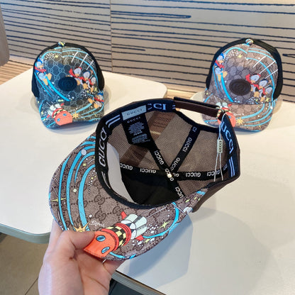 Fashionable four-leaf clover letter baseball cap