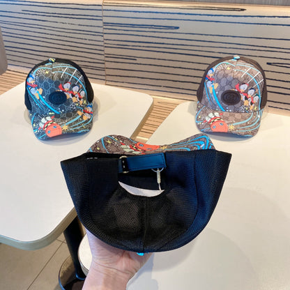 Fashionable four-leaf clover letter baseball cap