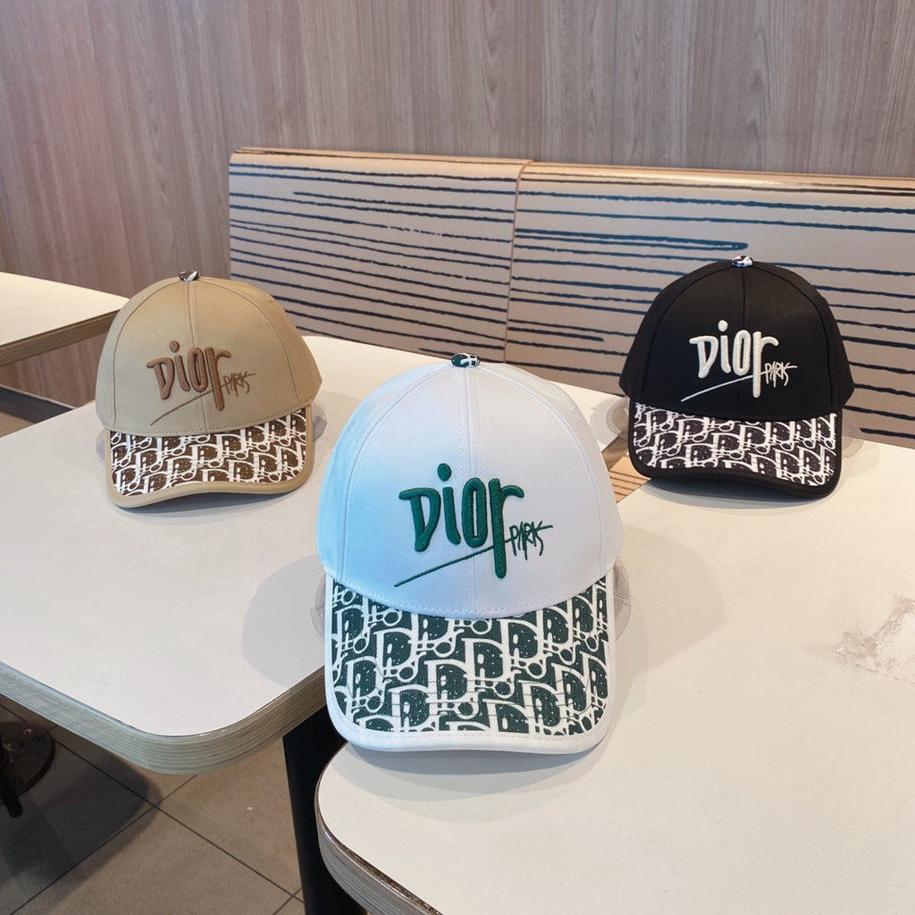 Fashion CD letter baseball cap