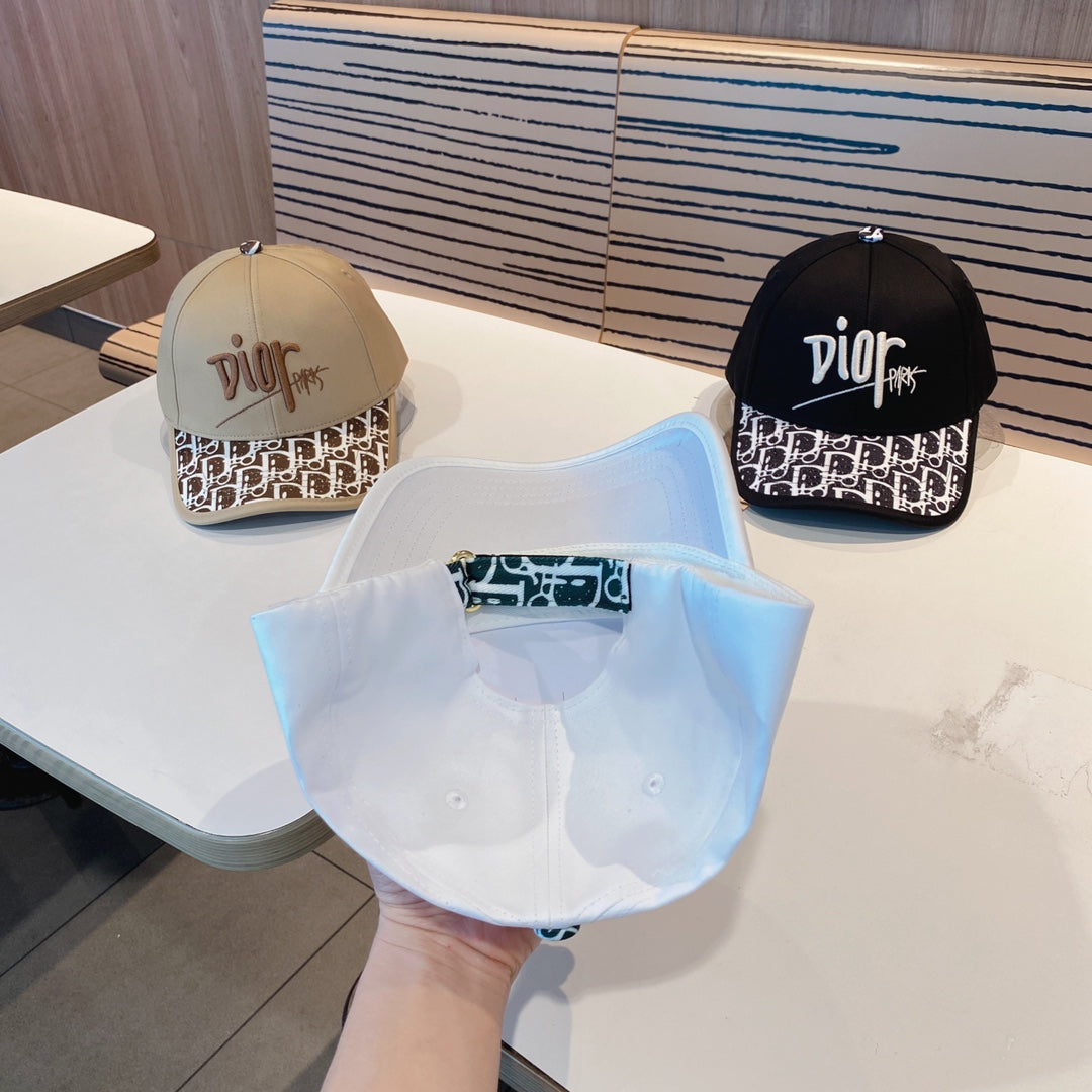 Fashion CD letter baseball cap