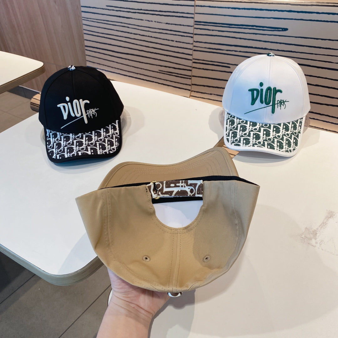 Fashion CD letter baseball cap