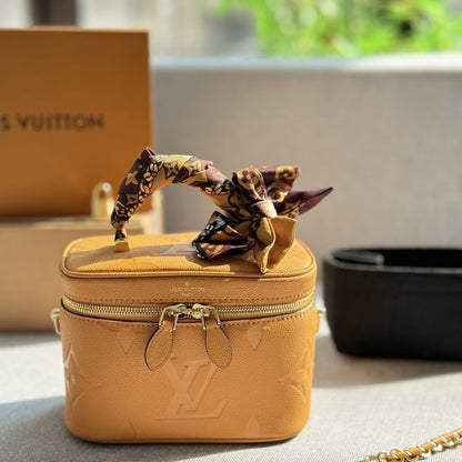 Fashion Clover Letter Handbag