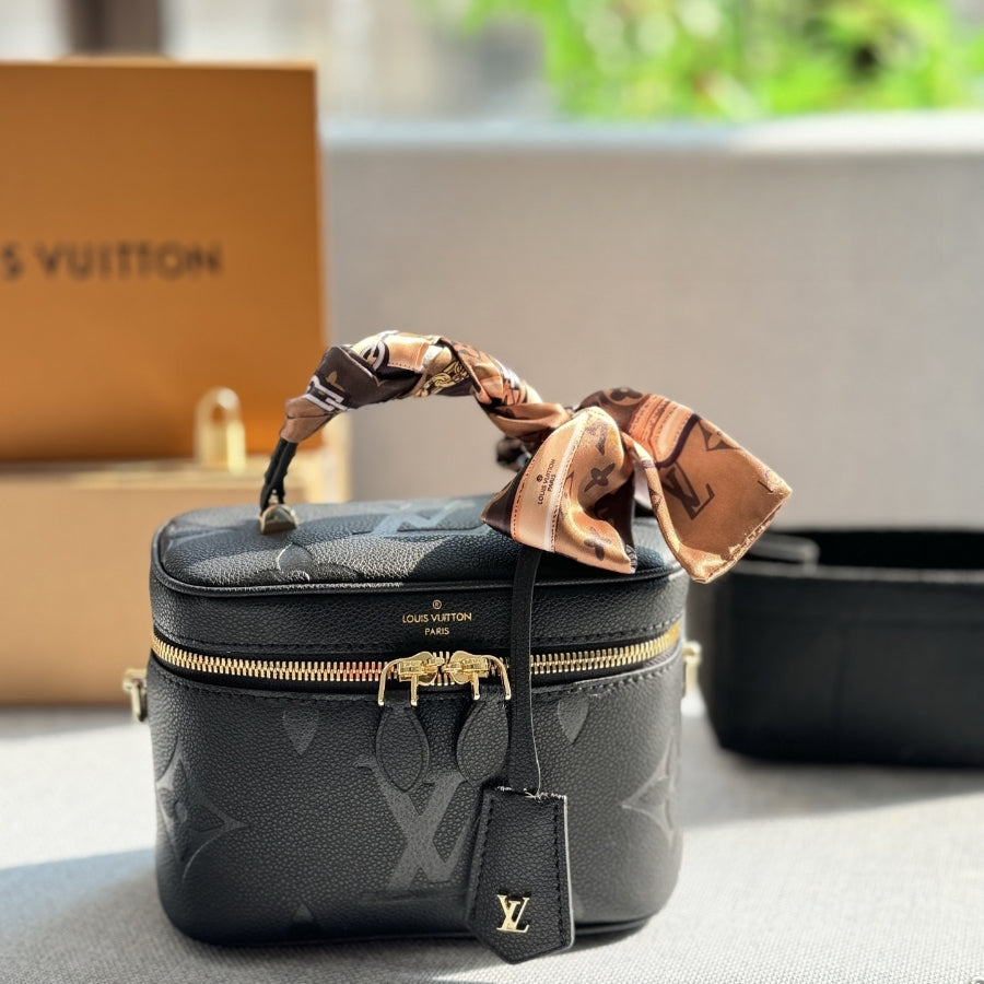 Fashion Clover Letter Handbag