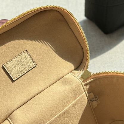 Fashion Clover Letter Handbag