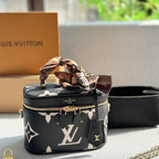 Fashion four-leaf clover letter handbag