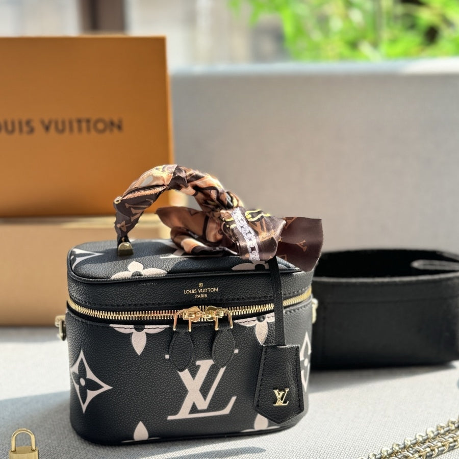 Fashion four-leaf clover letter handbag