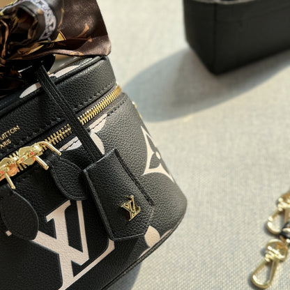 Fashion four-leaf clover letter handbag