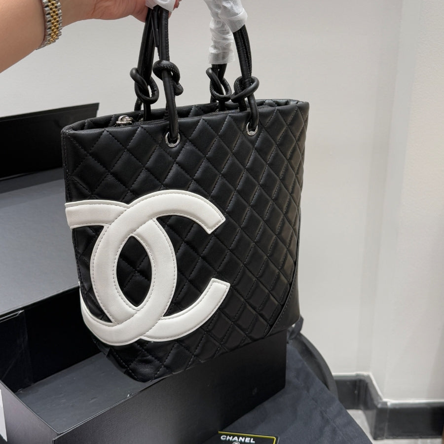 Fashion CC printed leather handbag