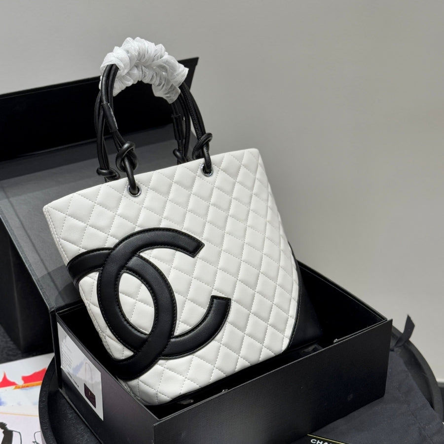 Fashion CC printed leather handbag