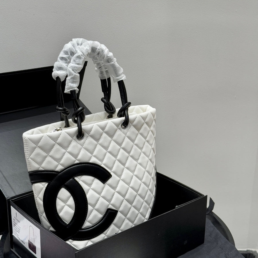 Fashion CC printed leather handbag