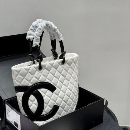 Fashion CC printed leather handbag