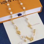 Four Leaf Clover Pearl Necklace