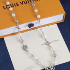 Four Leaf Clover Pearl Necklace