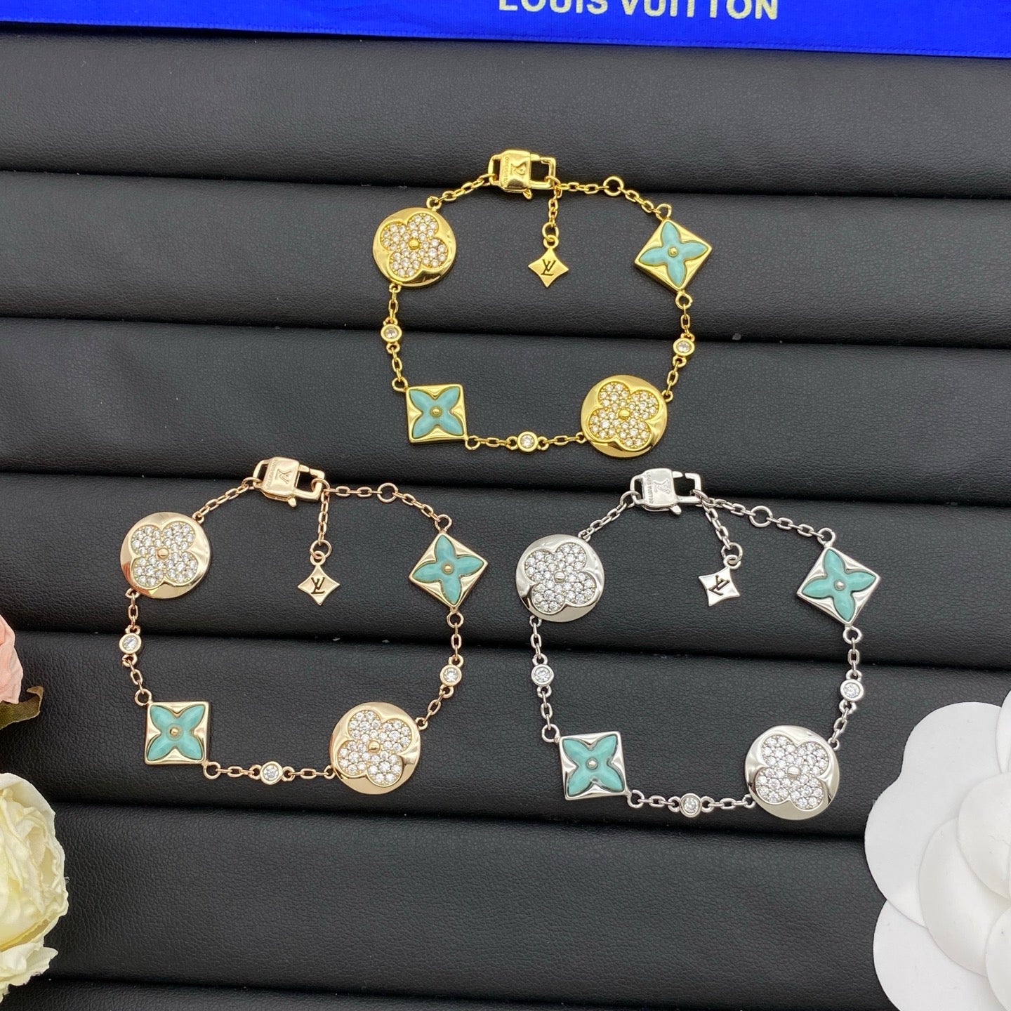 Fashion four-leaf clover bracelet