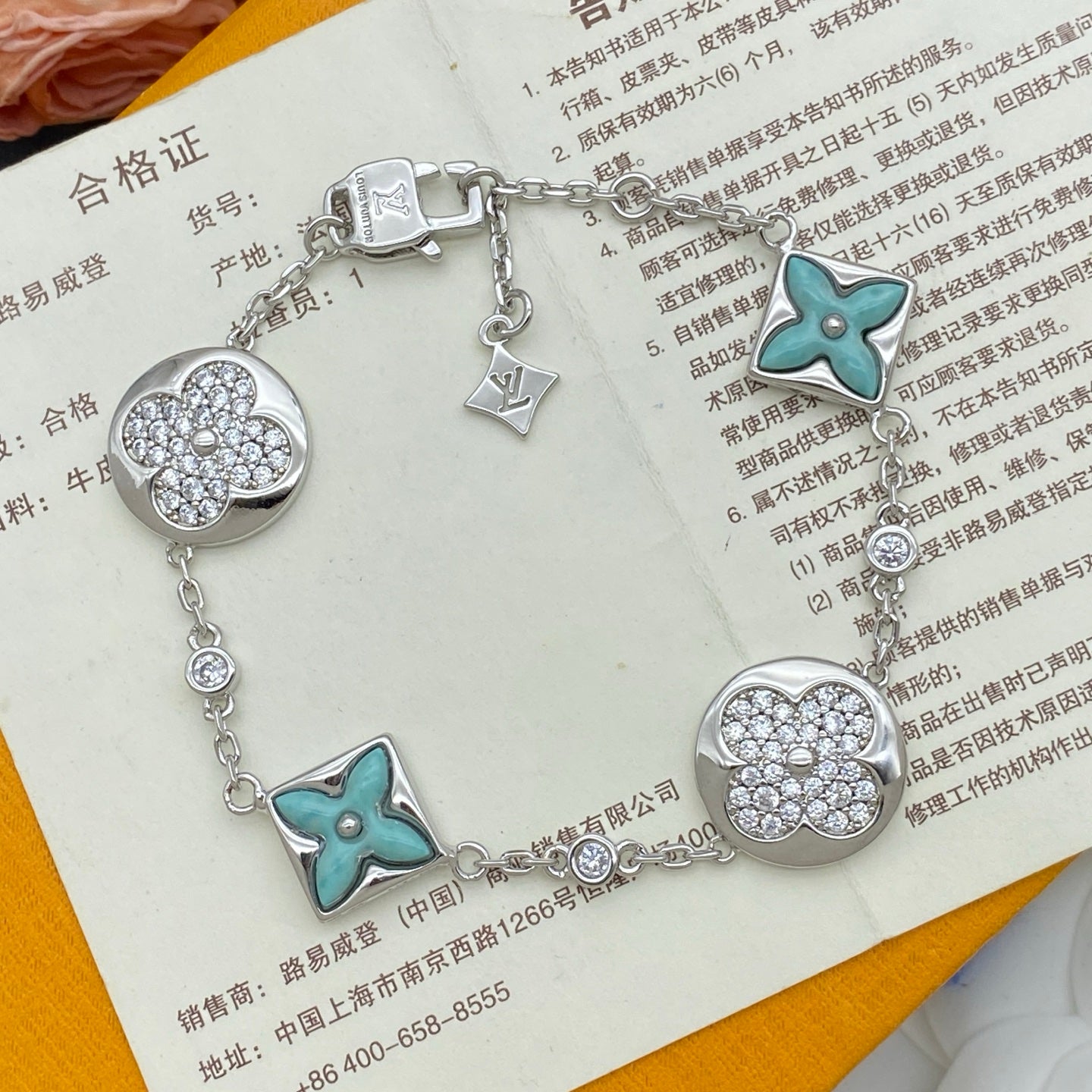 Fashion four-leaf clover bracelet