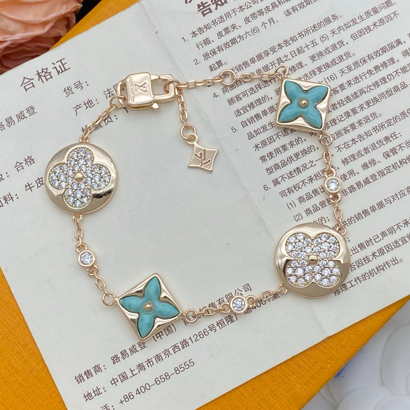 Fashion four-leaf clover bracelet