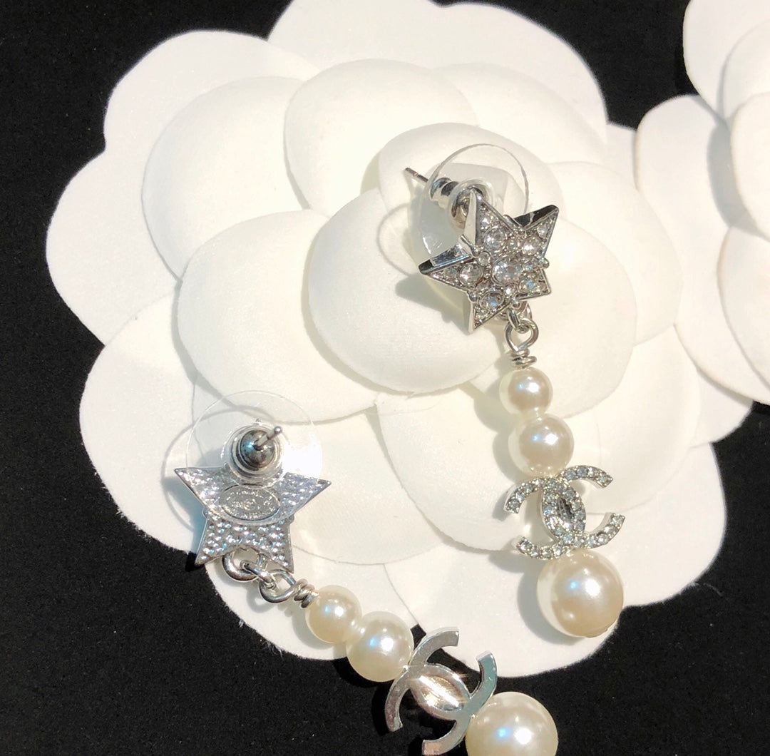 Fashion CC pendant pearl earrings