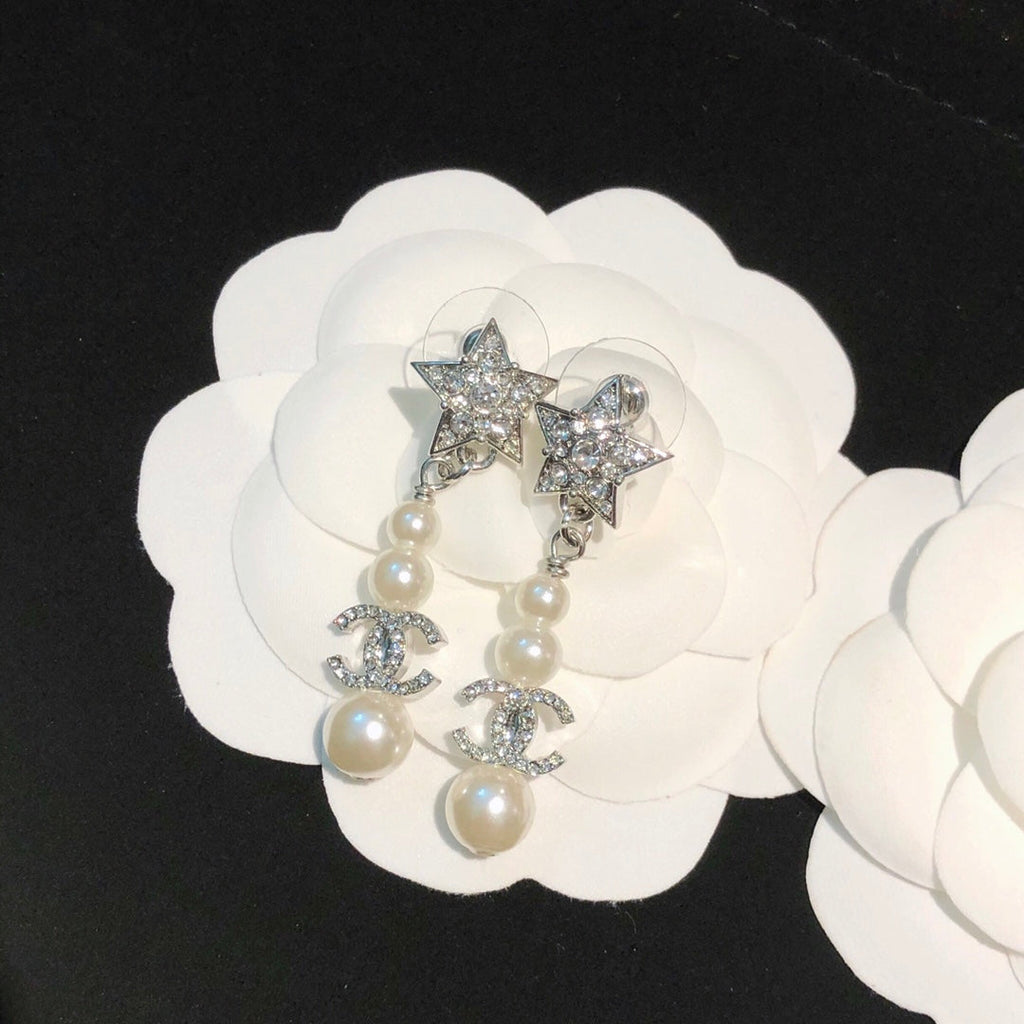 Fashion CC pendant pearl earrings