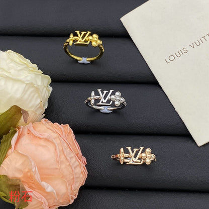 Four-leaf clover open ring