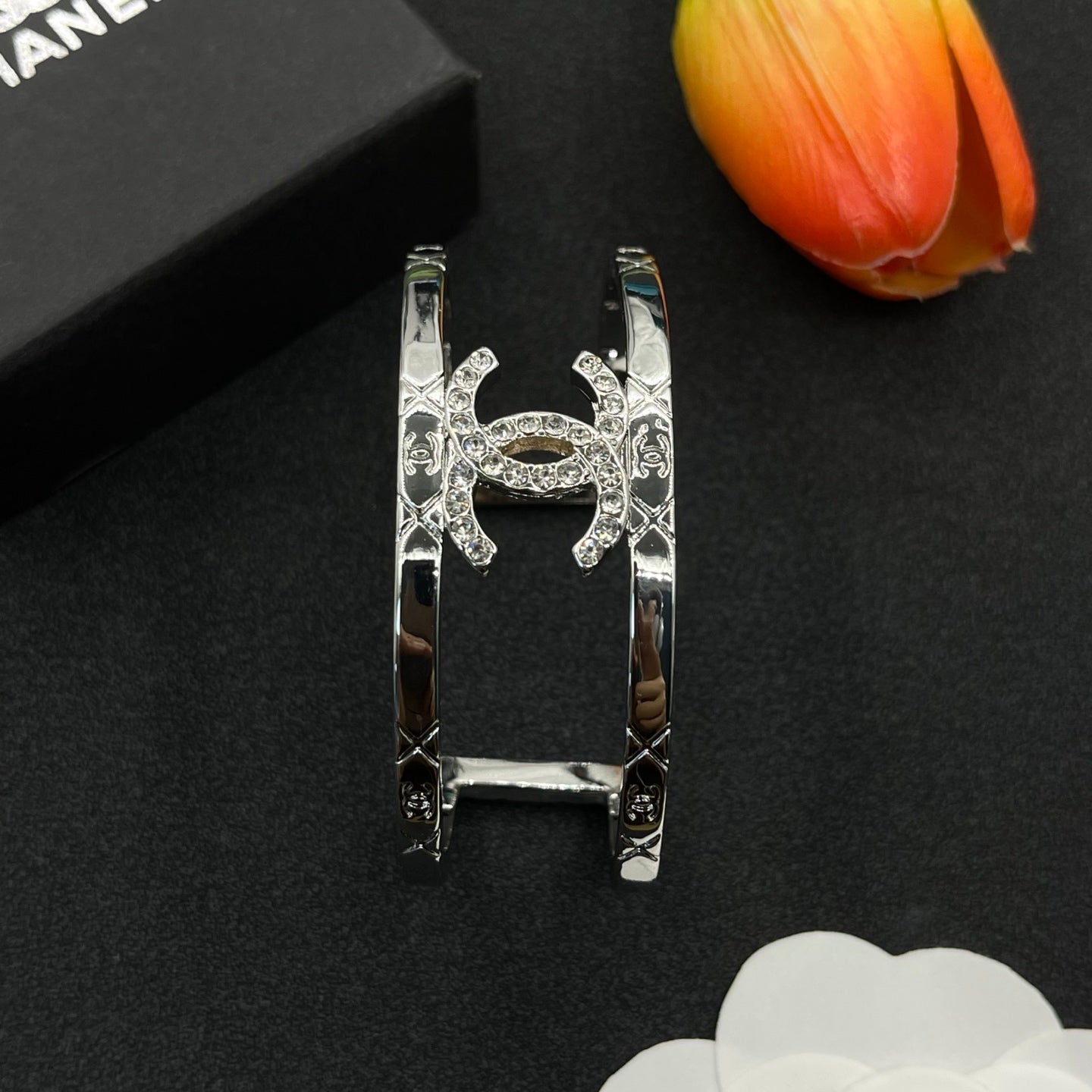 Fashion CC bracelet